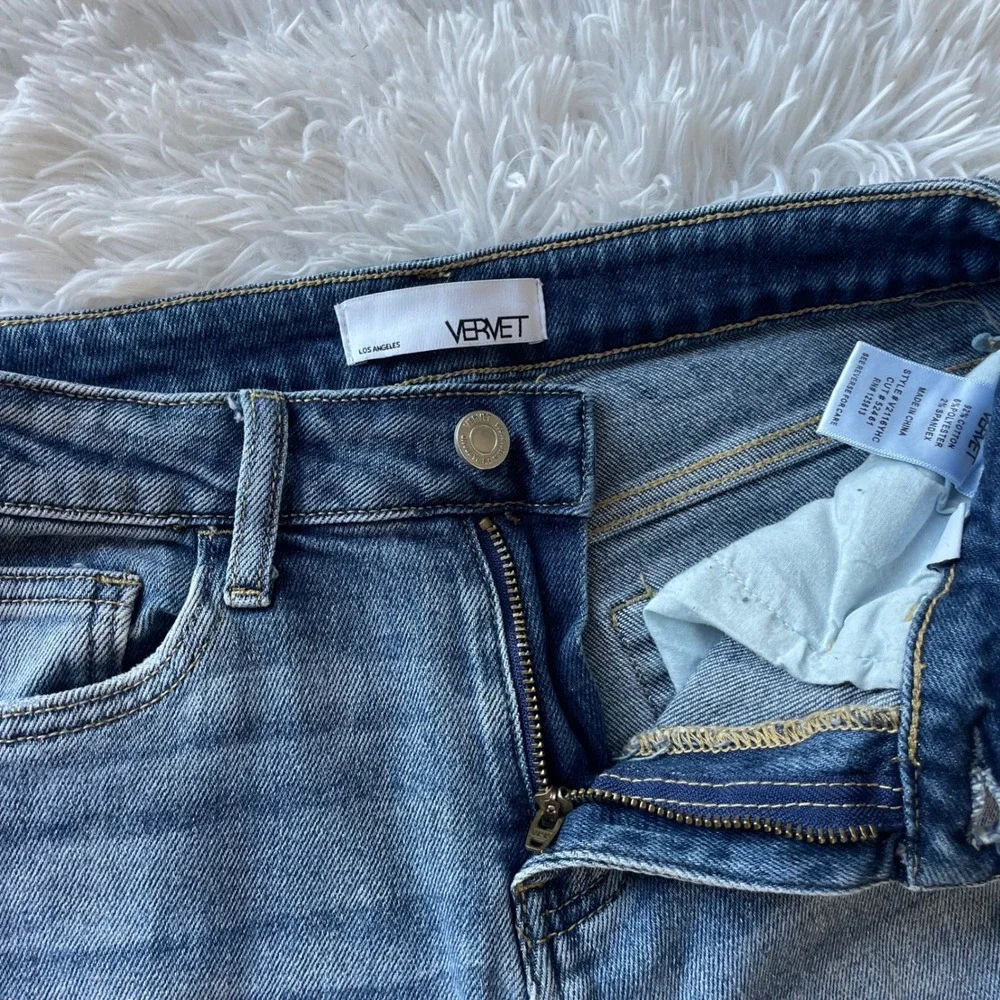 Vervet by Flying Monkey Dreamland Distressed Boyfriend‎ Jeans